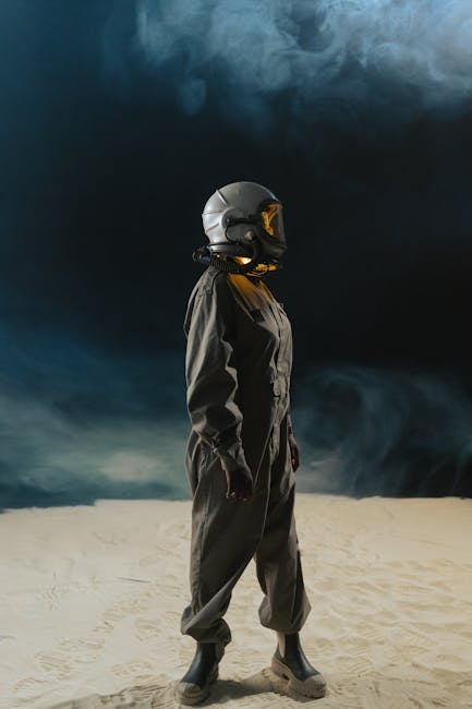 Studente con casco da astronauta: metafora dell'esplorazione matematica a Sapienza, un viaggio affascinante nella scienza dei numeri.