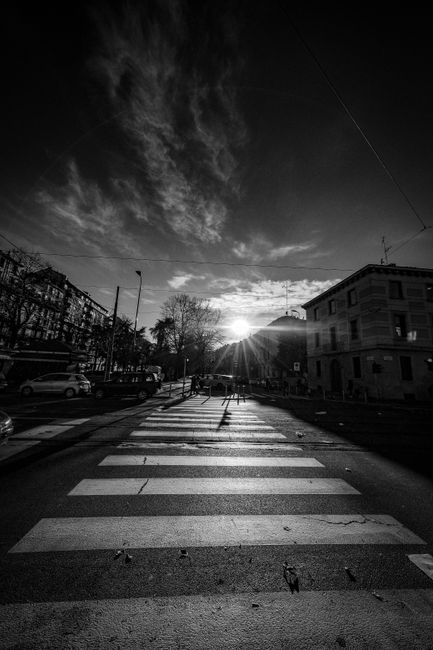 La fine della trasmissione lineare di Rai Scuola: analisi della transizione verso il modello digitale e le polemiche politiche