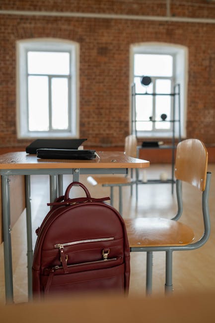 Responsabilità scolastica e risarcimento: il caso di una frattura in aula causata da una sedia difettosa