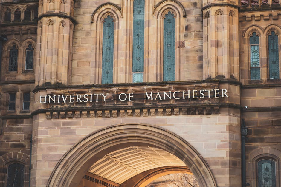 Università di Manchester, focus sui rischi delle tasse universitarie non pagate e sulle opzioni di regolarizzazione per gli studenti.