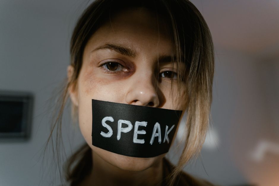 Violenza di genere e prevenzione: il nuovo quadro normativo per la scuola e il ruolo della formazione precoce