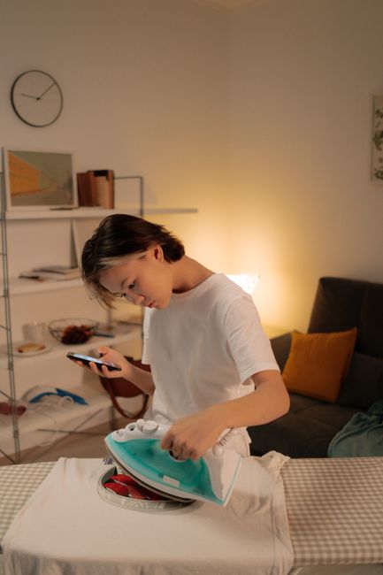 Compiti per le vacanze: lavoretti, dialogo e movimento per sfuggire allo smartphone