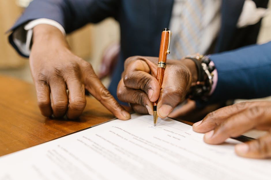 Firma di un contratto: attenzione ai contratti brevi nei corsi abilitanti e GPS per docenti, verifica le clausole e le condizioni.
