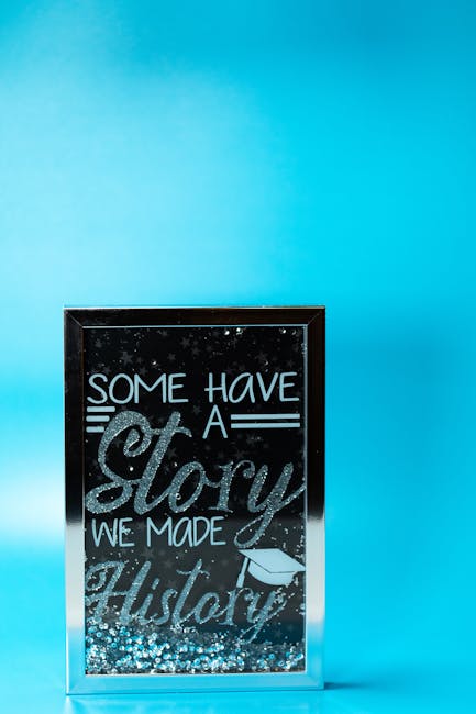 Cornice con scritta celebrativa del successo formativo e del diritto allo studio, simbolo di un futuro costruito insieme.