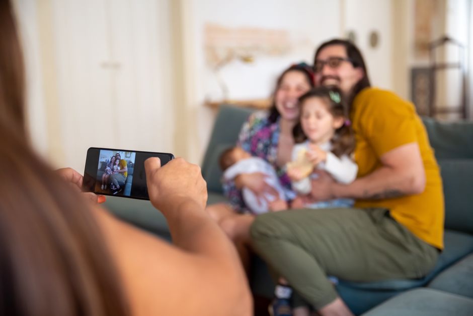 Sharenting e responsabilità genitoriale: quando la pubblicazione di foto di figli sui social diventa un trattamento illecito