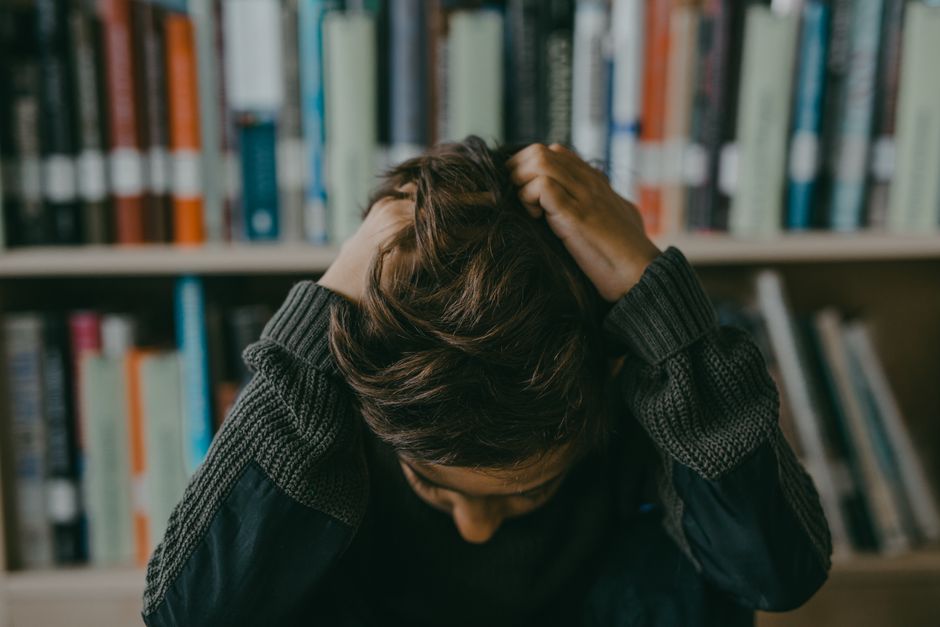Stress scolastico e straining: i 5 criteri della Cassazione per la tutela dei docenti