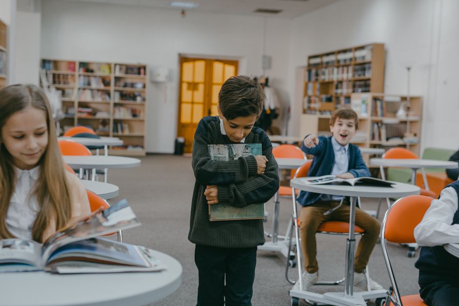 L'autonomia didattica sotto pressione: il confine tra collaborazione e invadenza tra scuola e famiglie
