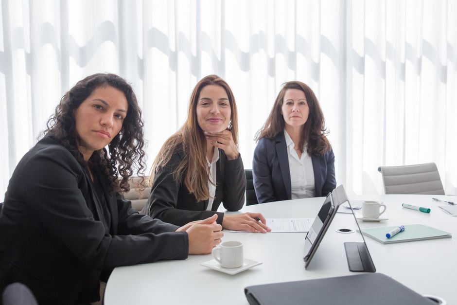 Le 20 aziende italiane con più donne ai vertici: focus sul lavoro femminile