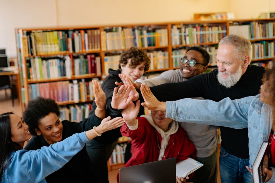 Competenze chiave: lo studio INDIRE su eTwinning evidenzia crescite fino a cinque volte tra gli studenti