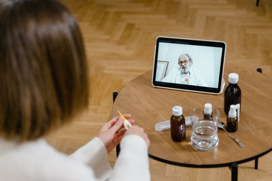Accesso a Medicina: online la piattaforma gratuita per il Semestre Aperto con videolezioni e simulazioni
