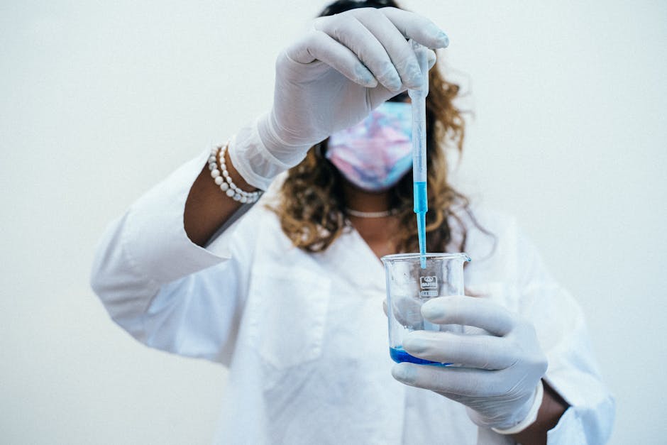 Lorena Ronchi, insegnante over 60, applica il Reciprocal Teaching con esperimenti scientifici e provette in laboratorio