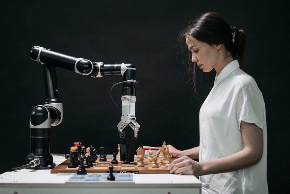 Intelligenza artificiale e pensiero critico: la Summer School INDIRE per docenti dal 8 settembre