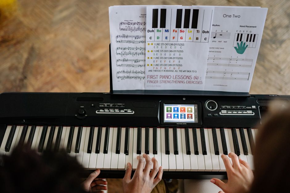 Fascicolo digitale docente: il piano di 14 milioni di euro per eliminare la burocrazia scolastica