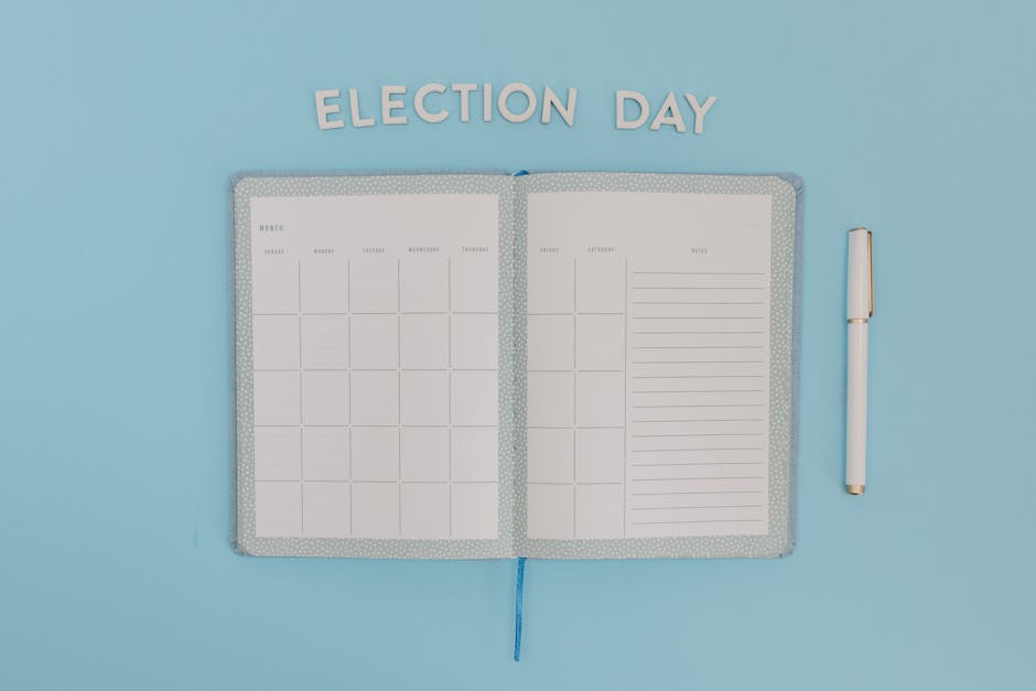 Calendario aperto con la scritta Election Day, utile per pianificare la pensione nel 2026 e segnare le date importanti del Ministero.
