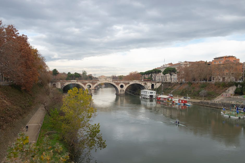 Roma, Ponte e Tevere: immagine per articolo sul Premio Giacomo Matteotti e la scadenza del 30 aprile per le candidature al premio.