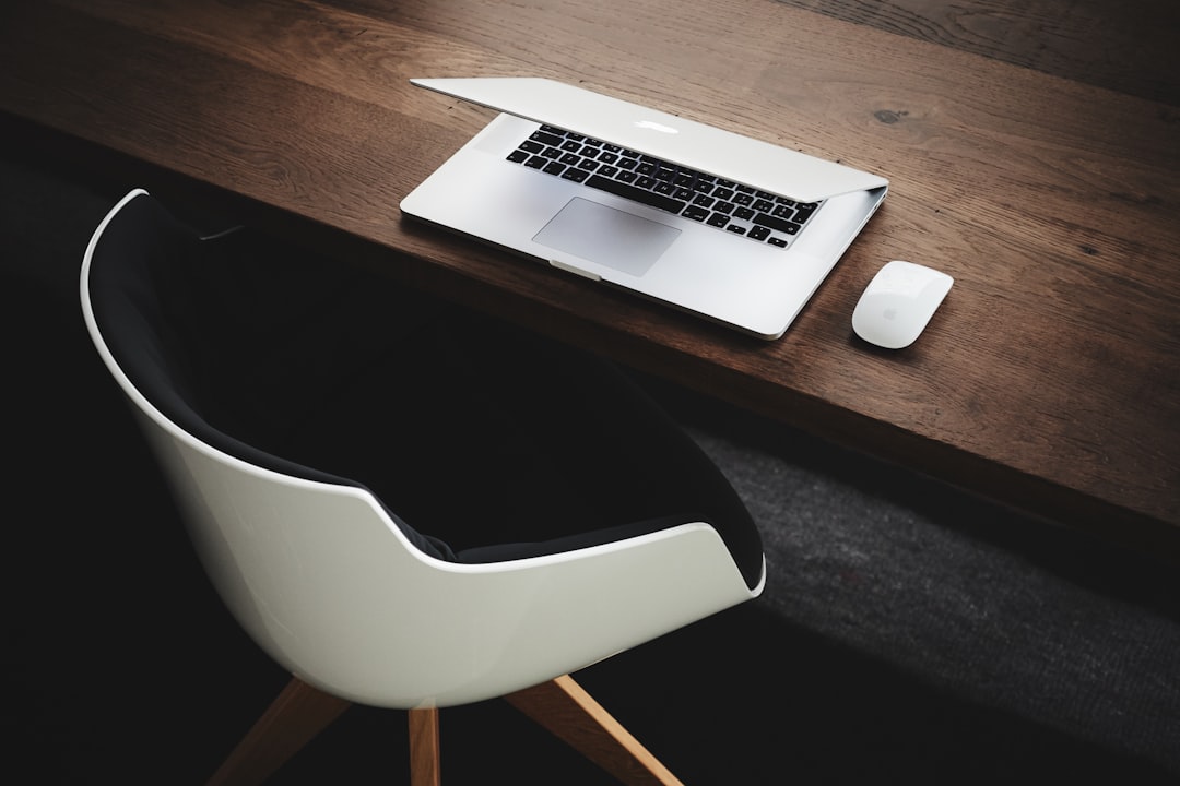 Scopri il Potere del Deep Work secondo Cal Newport