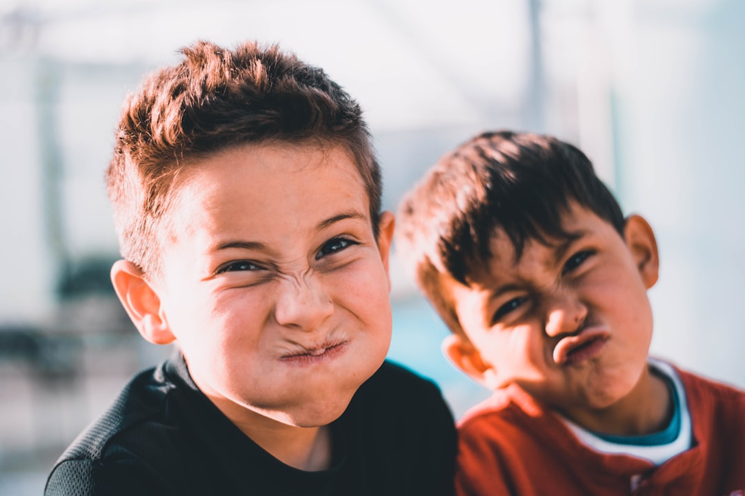 Preferenze tra figli: come gestire la differenziazione in modo sereno