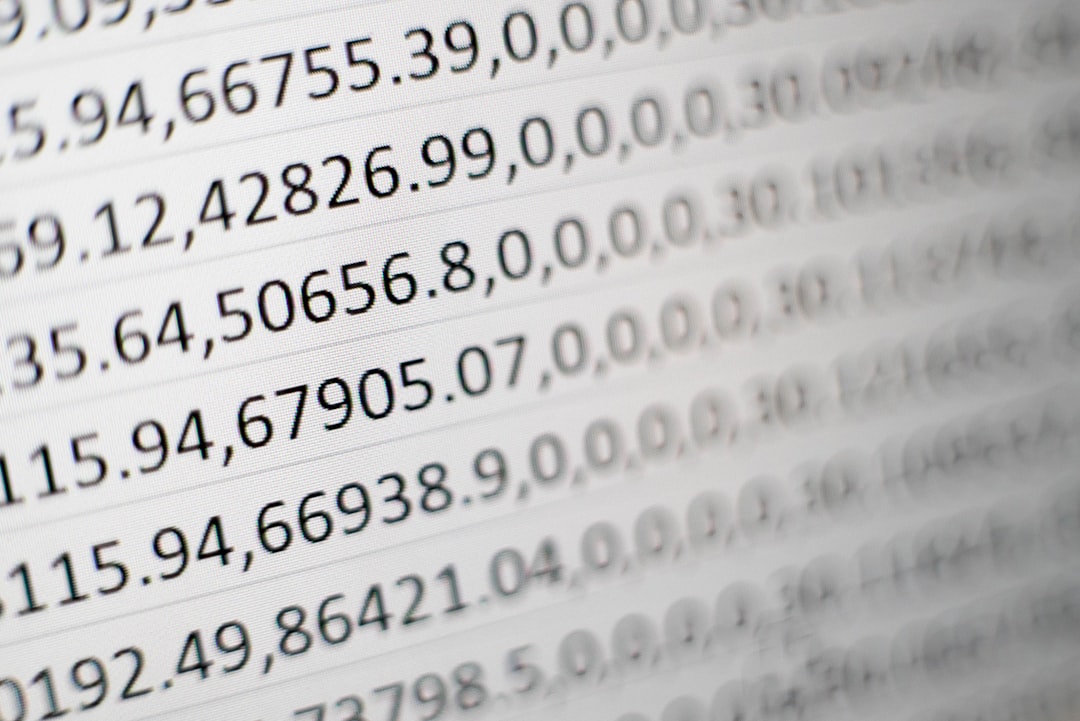 Dettaglio di un foglio di calcolo con numeri e dati, rappresentante l'invio dei dati per i libri di testo 2026/27 entro l'8 giugno.
