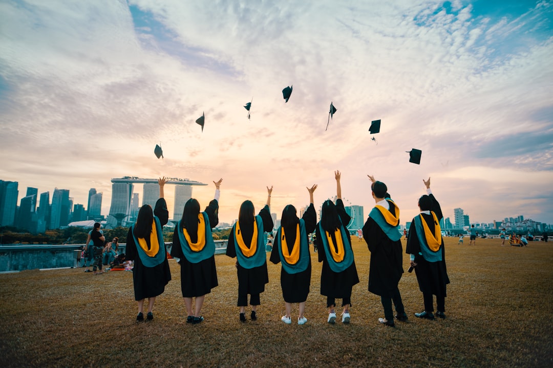 Maturità 2026: la laurea come investimento economico e il timore dell'obsolescenza nella Generazione Z