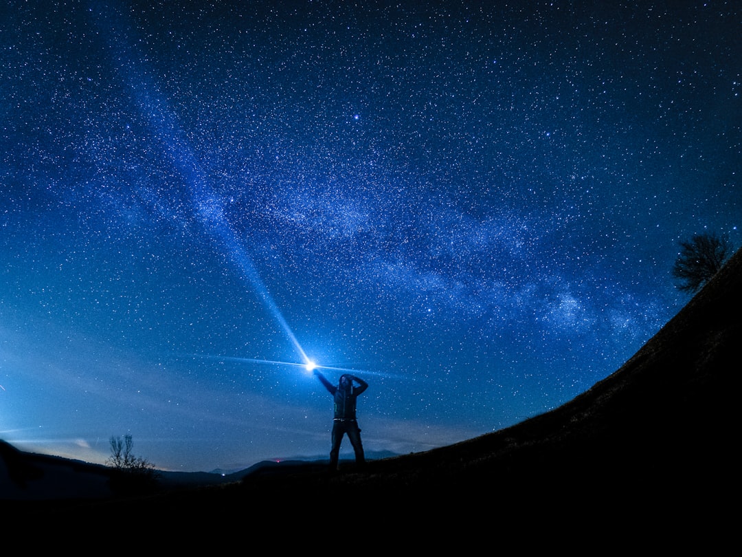 Scoprire la Distanza di un Punto da una Retta: Guida Pratica e Teorica