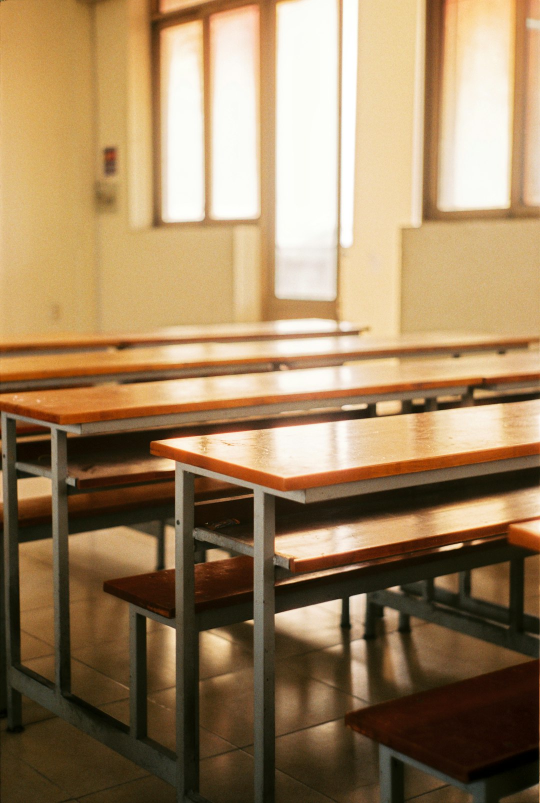 Rinnovo contratto scuola 2025-27: il tavolo tecnico ARAN si focalizza sulla normativa per il personale ATA