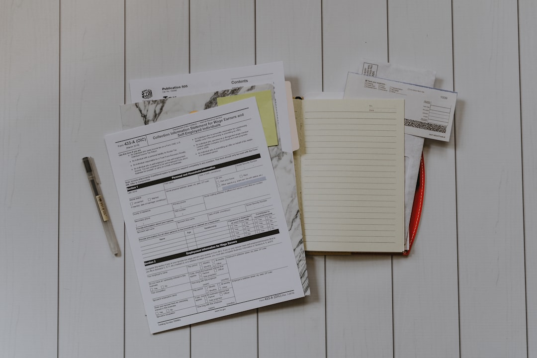 Documenti fiscali e quaderno per l'acquisto di PC aziendali rigenerati con Carta del Docente 2026