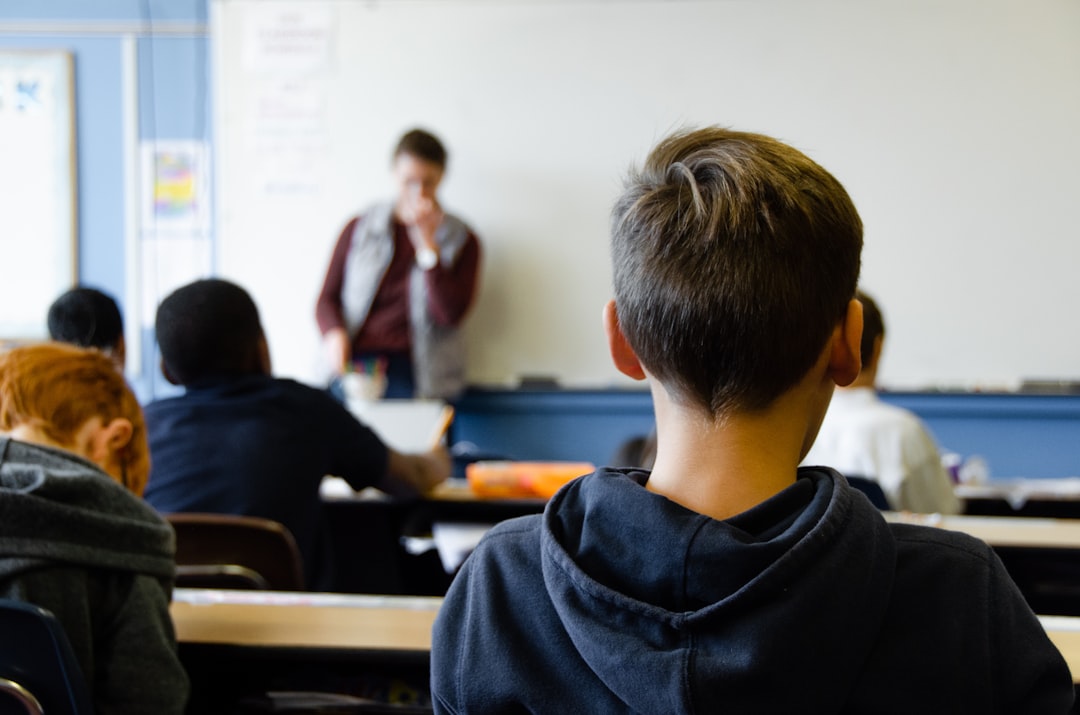 Il dibattito sulla scuola che chiamano nuova tra tradizione e innovazione digitale