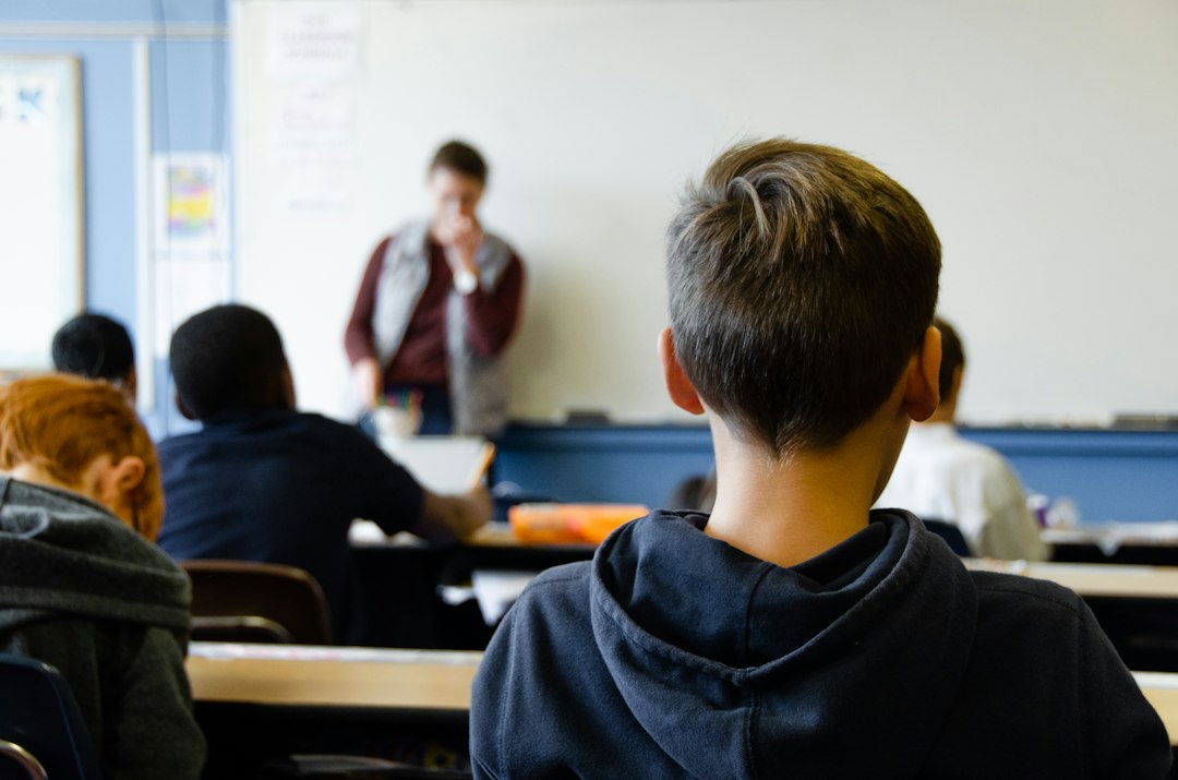 Tetto agli studenti stranieri: il nuovo provvedimento del Ministero e il nodo della competenza linguistica