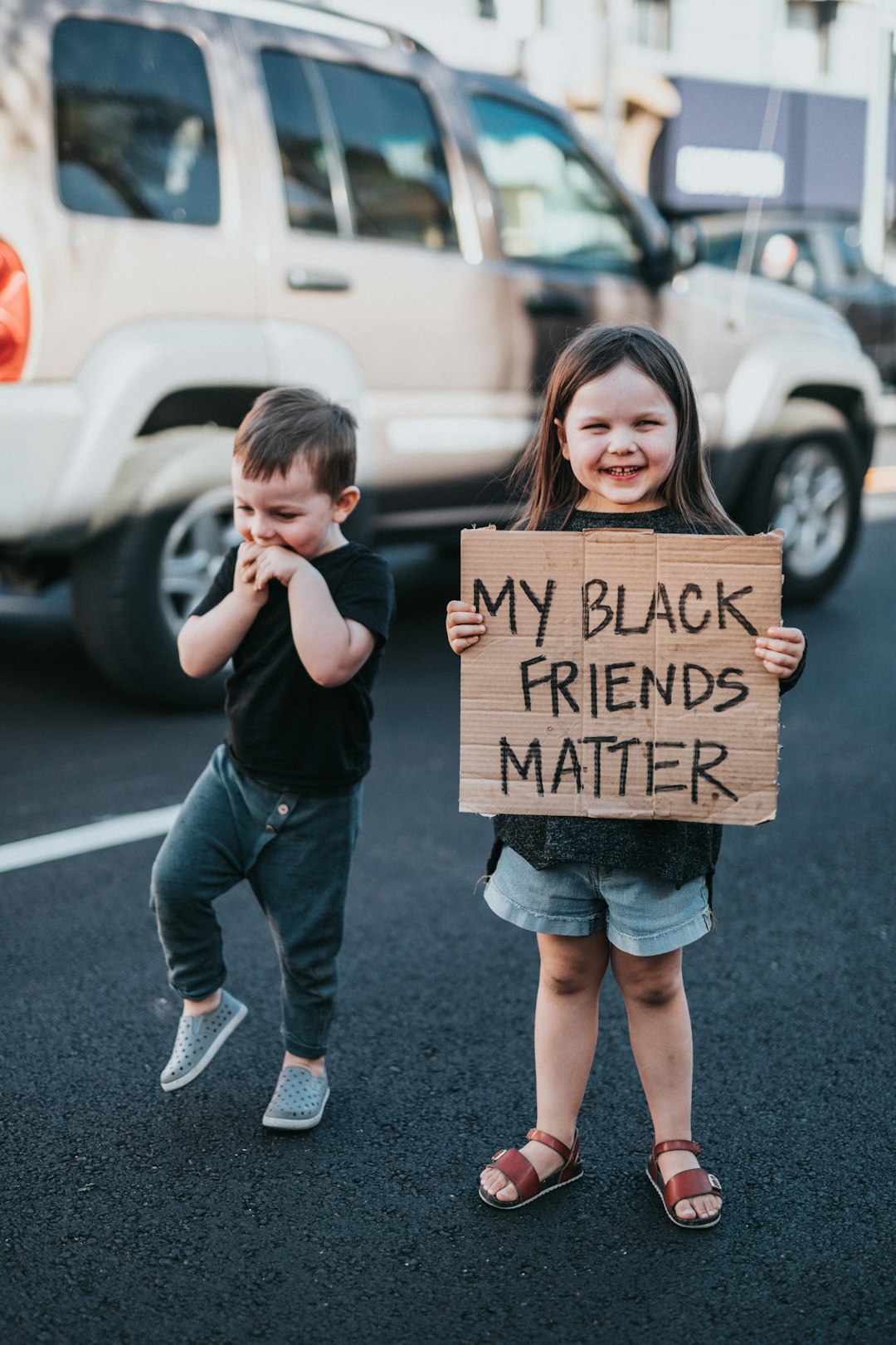 Mio fratello è figlio unico: la forza della diversità e del pensiero libero contro i condizionamenti sociali