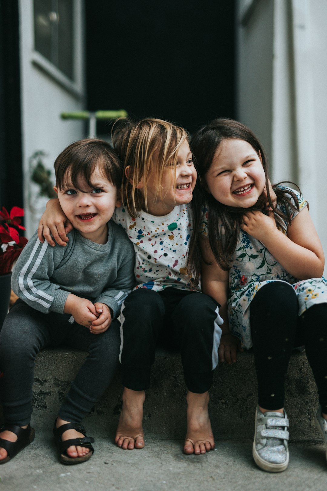 Social e minori: l'Eu Kids Act introduce il divieto di accesso ai social per gli under 13 e nuove tutele digitali