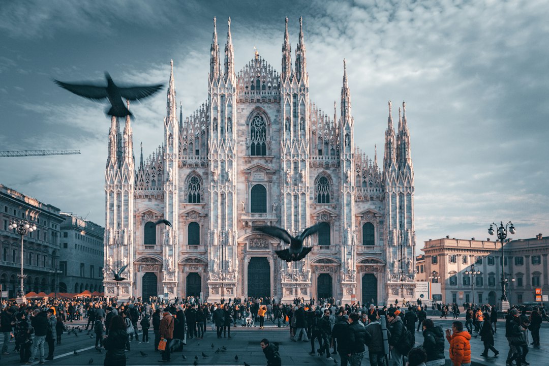 Violenze a Milano e crisi educativa: l’analisi dell’arcivescovo Delpini sulle strategie per i minorenni
