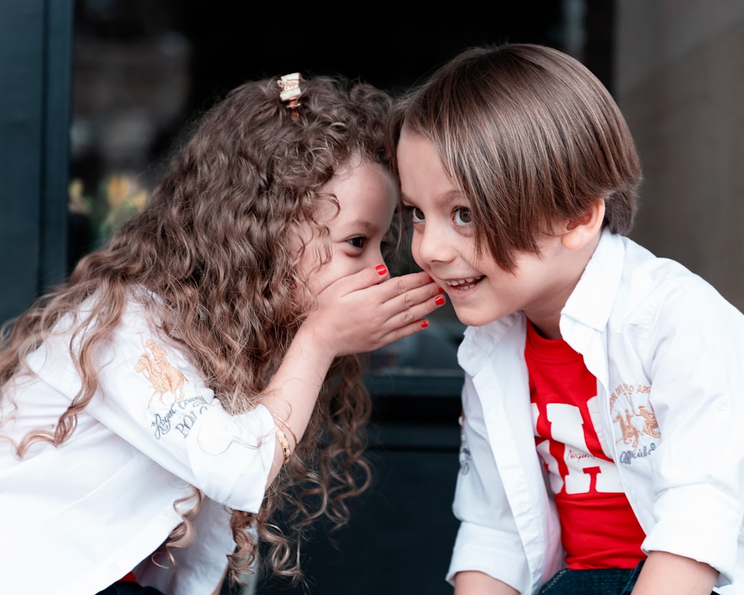 EU Kids Act: la nuova proposta di regolamento europeo per limitare l'accesso dei minori ai social media