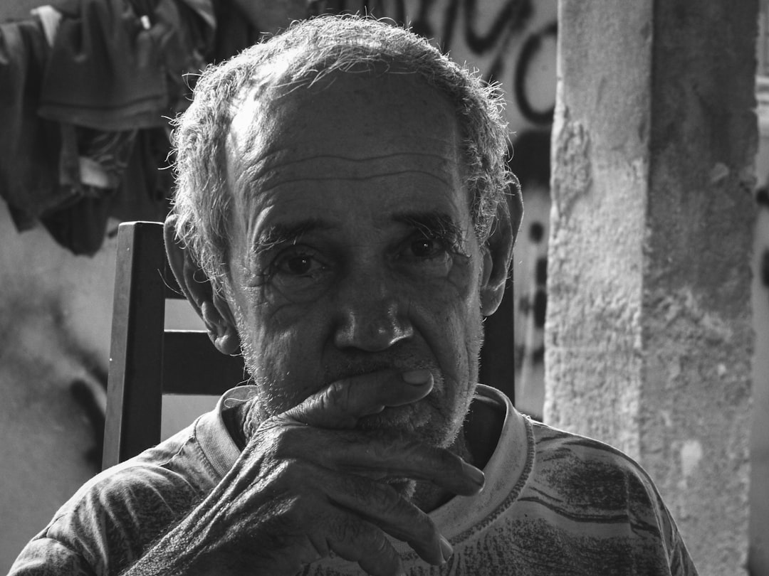 Morto Gino Agnese, giornalista e studioso del Futurismo: l’eredità utile per capire media, arte e cultura