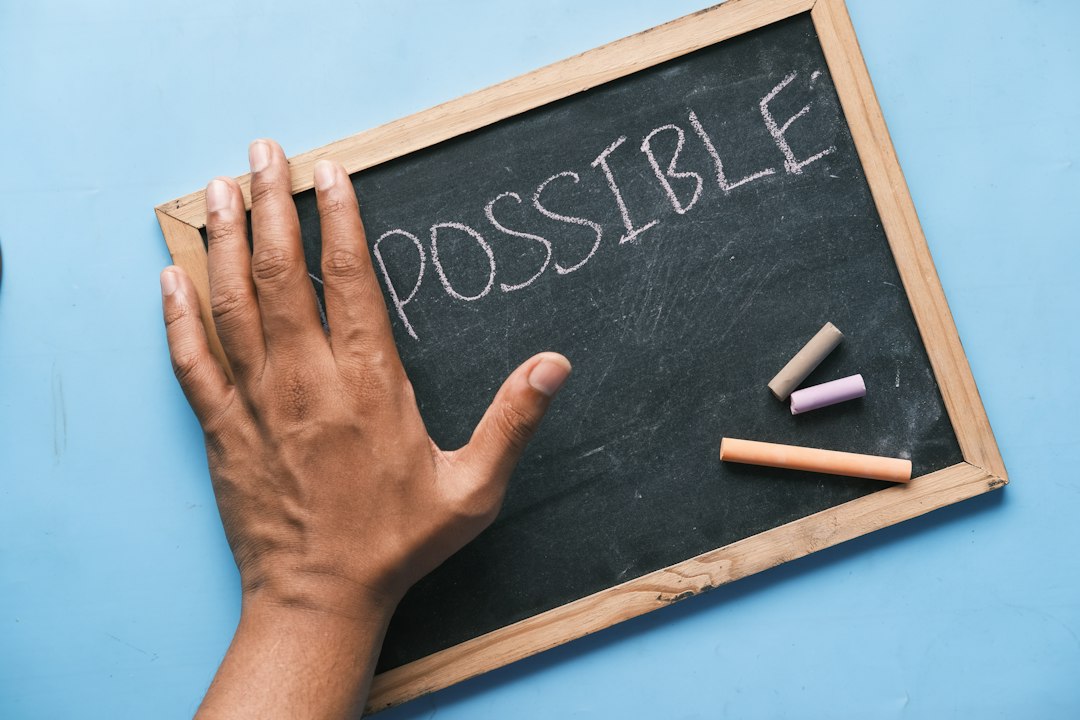 Supplenze docenti: è possibile insegnare senza abilitazione specifica? Analisi della normativa e delle priorità