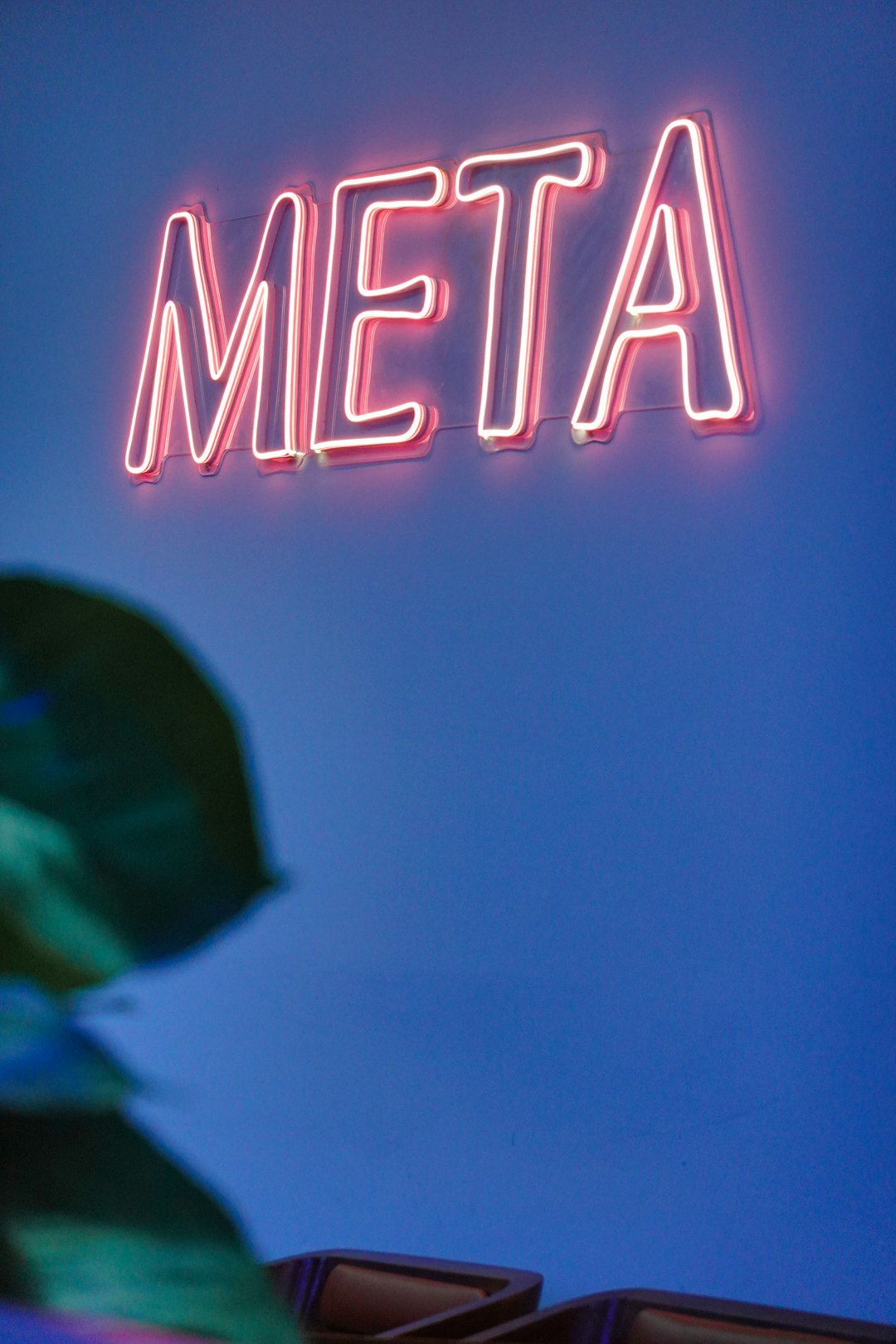 Il patteggiamento miliardario di Meta sulla dipendenza da social: tra misure tecniche e critiche sulla "farsa" del risarcimento