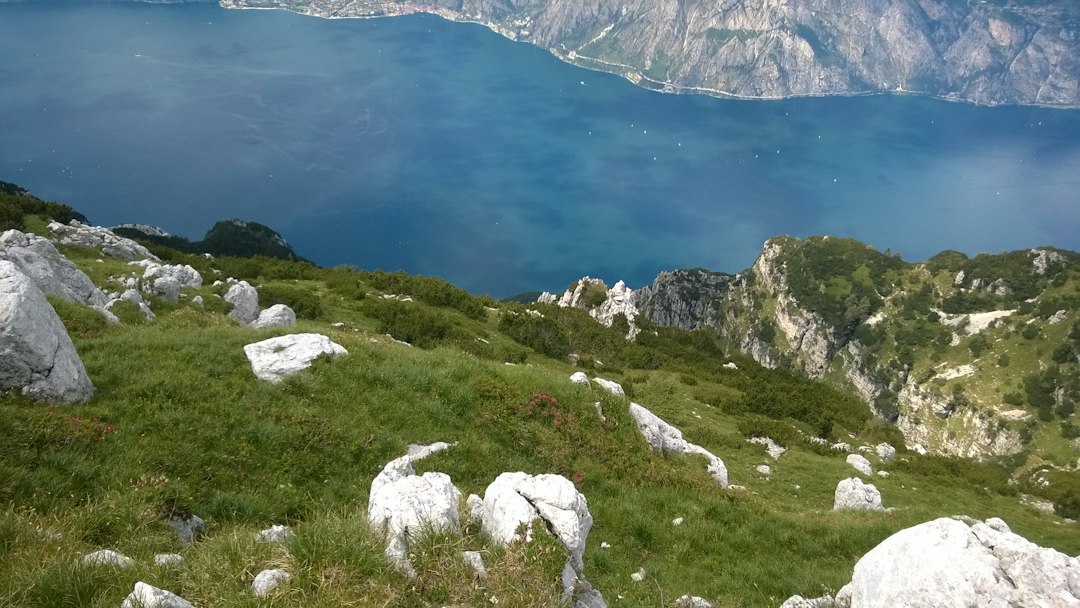 TAR Lombardia riconosce scatti retributivi e anzianità