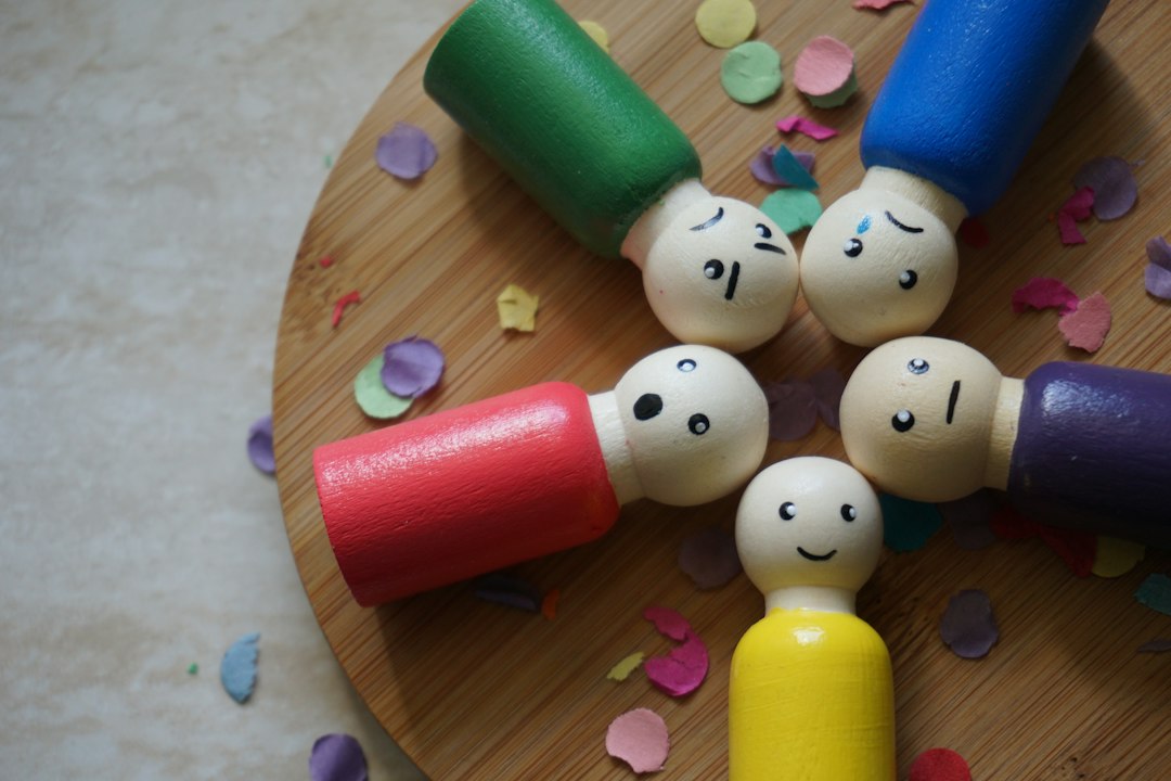 Educare alle emozioni fin da piccoli a scuola: ecco le “palestre emotive” di Indire