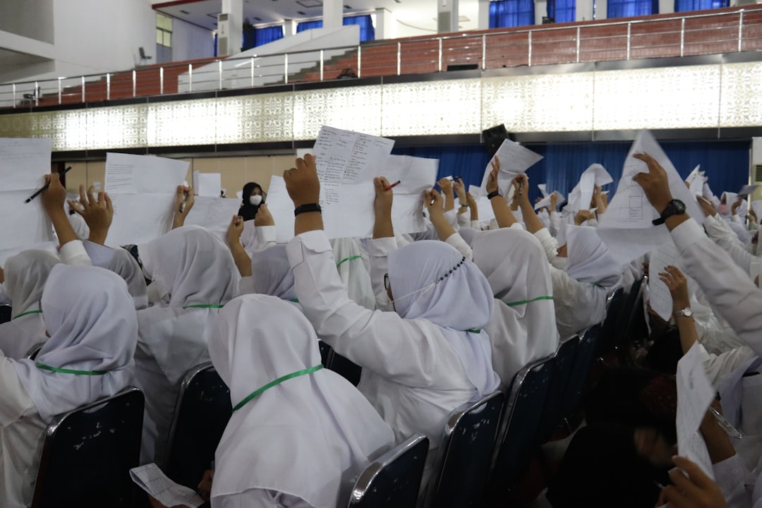 Il divieto del burqa nelle scuole: l'emendamento al Ddl Sicurezza e le nuove regole per l'integrazione