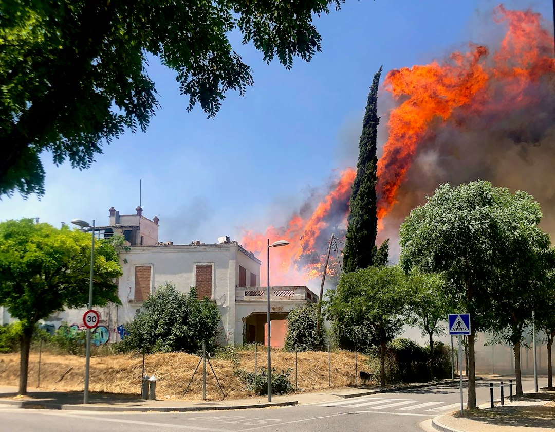 Incendio doloso nella scuola dell’infanzia di Gello: emergenza per i bambini e indagini in corso