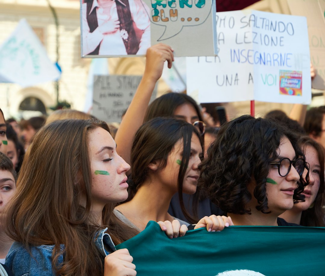 Cambiamenti negli adolescenti: la persistenza come segnale di allerta per i genitori