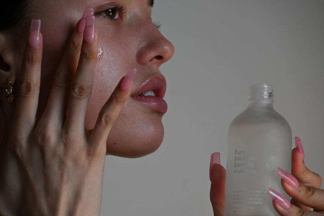 Generazione Z e skincare: il 67% delle ragazze mette al primo posto la salute della pelle