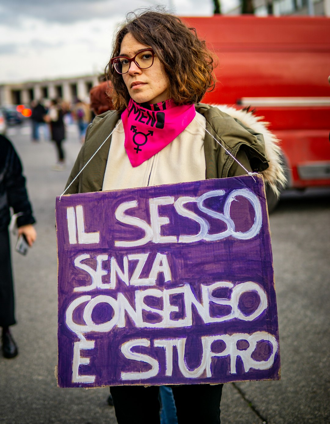 Insegnare oltre il sapere: la sfida della guida emotiva contro l'anestesia dell'anima scolastica