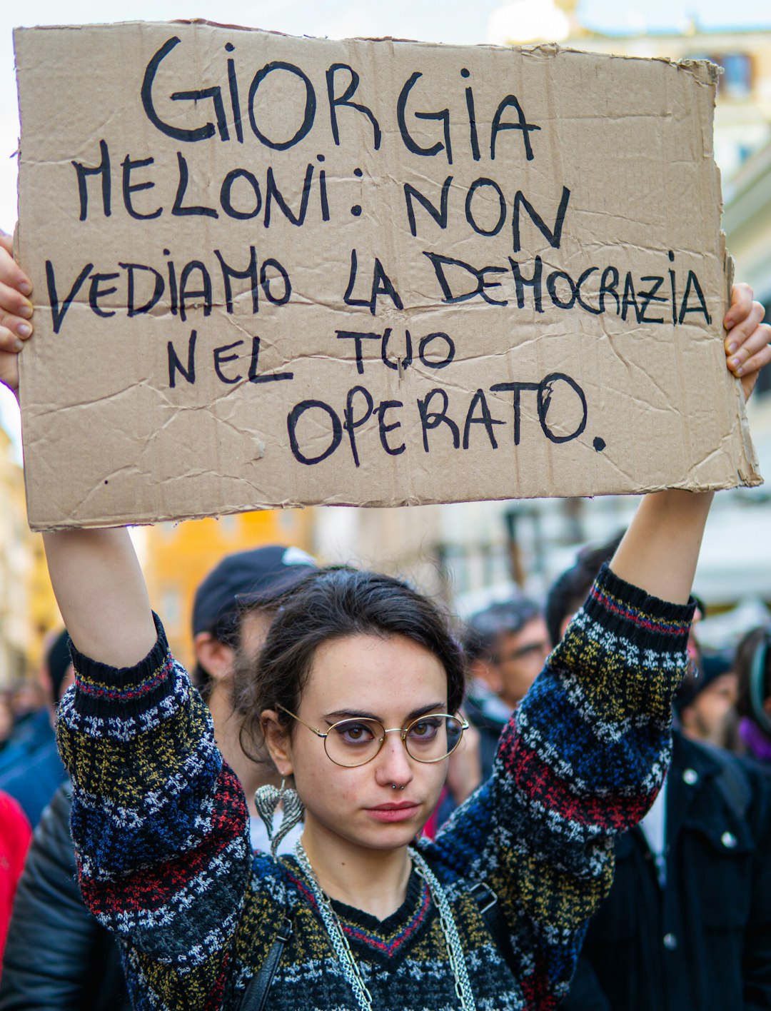 Vandalismo giovanile e responsabilità genitoriale: il Comune di Biella studia il blocco dei sussidi per le famiglie