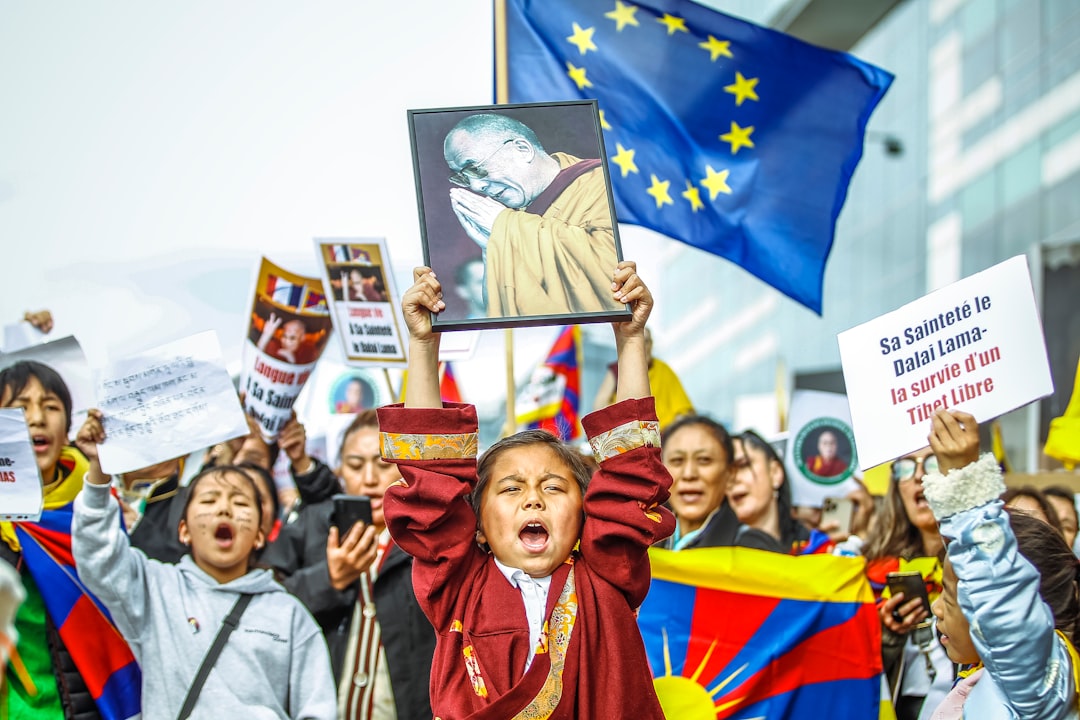 Associazioni genitori europee valutano azione legale contro algoritmi predatori; Moige apre la strada in Italia
