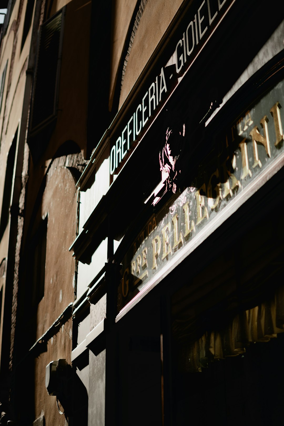 Collaboratore scolastico condannato dalla Corte dei Conti per falsi titoli e debito di 26mila euro