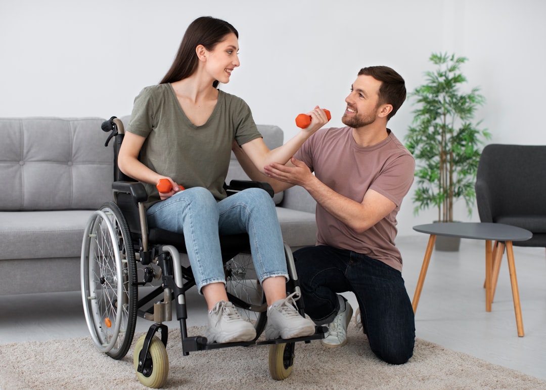 Sostegno scolastico per disabilità grave: il TAR Lazio condanna il Ministero e la scuola per carenze di ore e risarcisce il danno esistenziale