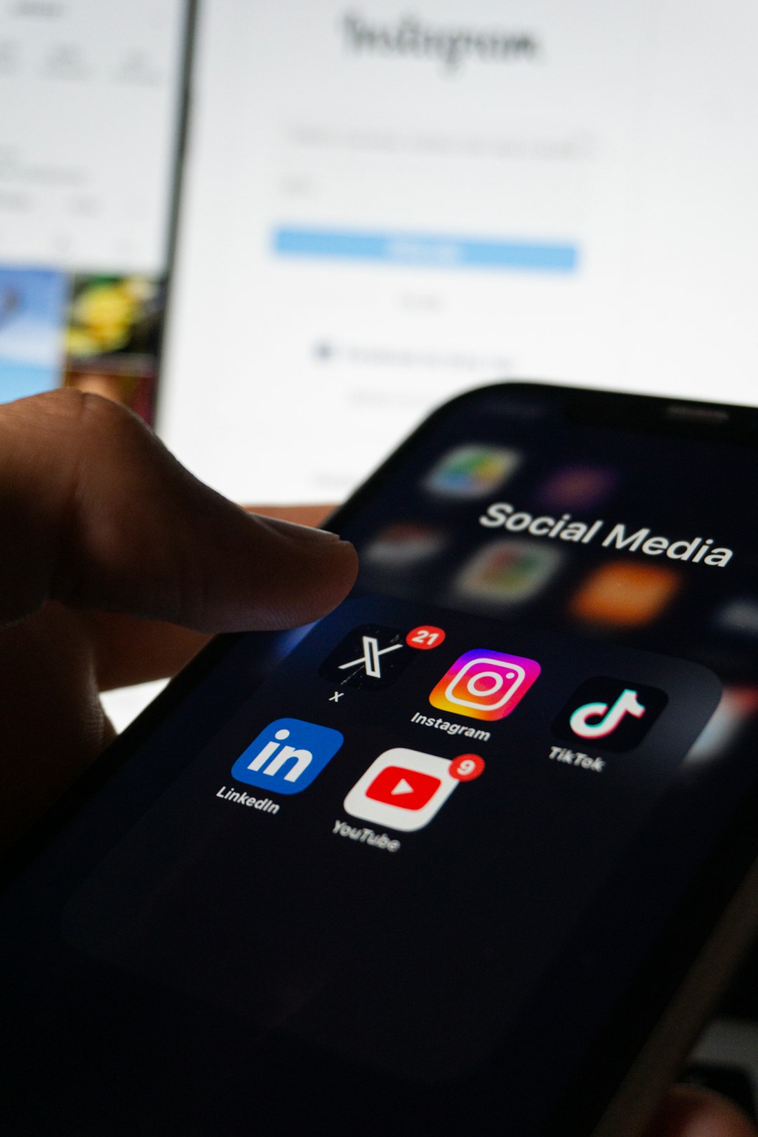L'impatto dei social media sull'apprendimento: la ricerca evidenzia una perdita di rendimento scolastico fino a sei mesi