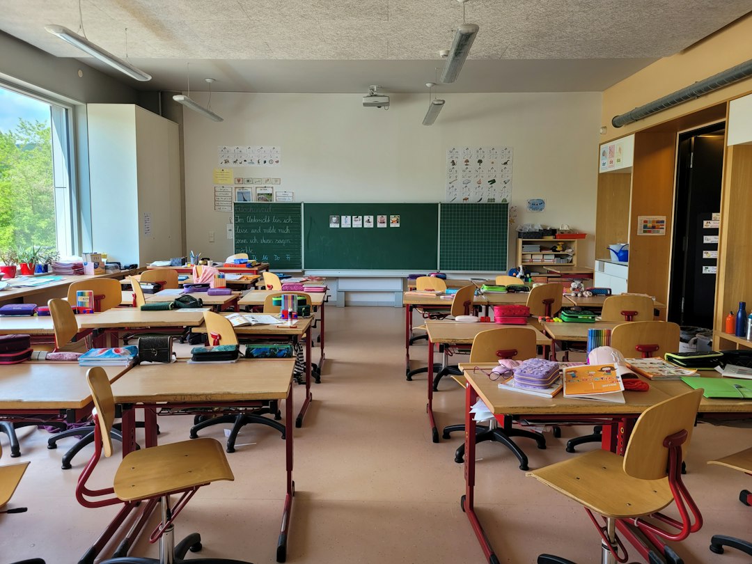 CCNL scuola 2025-27: ripartono i tavoli tecnici Aran per la disciplina del lavoro e le nuove norme sull'IA