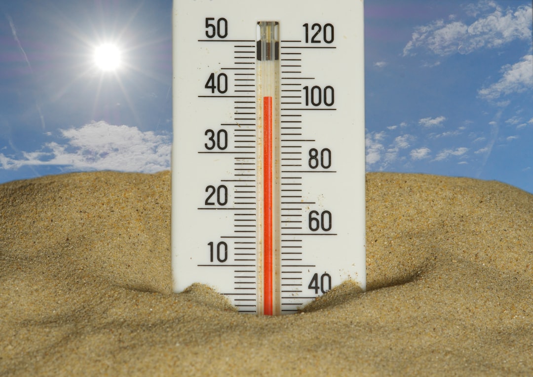 Rinvio delle lezioni per il caldo estremo: i limiti normativi e le autonomie regionali sul calendario scolastico