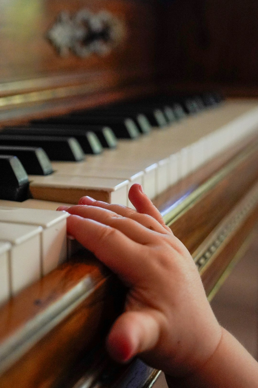 EU Kids Act: il nuovo piano europeo per bloccare i social e i chatbot ai minori